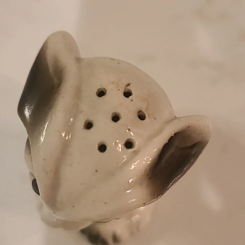 Mini dog salt pepper shaker